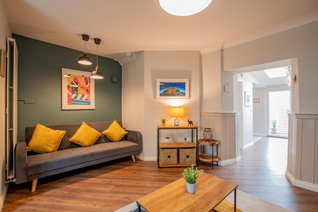 Cosy Retreat In The City Centre กัลเวย์ ภายนอก รูปภาพ