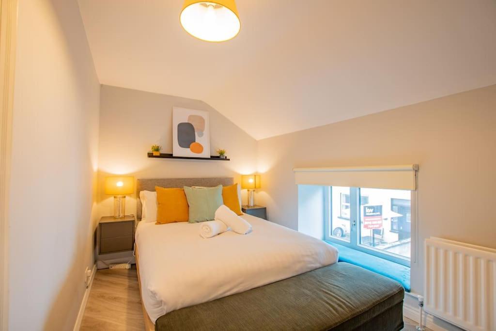 Cosy Retreat In The City Centre กัลเวย์ ภายนอก รูปภาพ