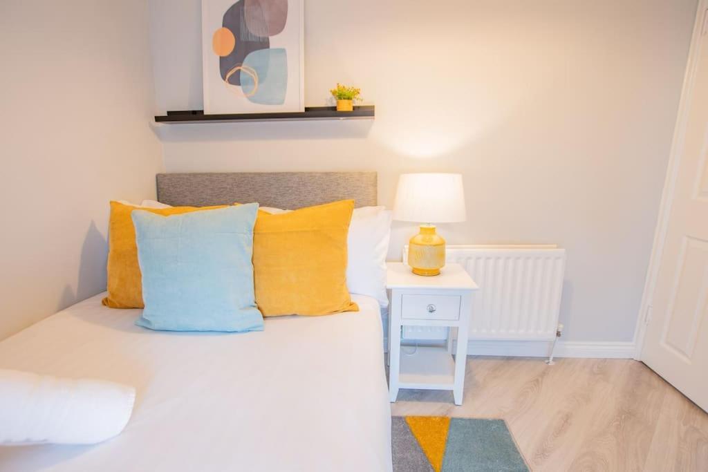 Cosy Retreat In The City Centre กัลเวย์ ภายนอก รูปภาพ