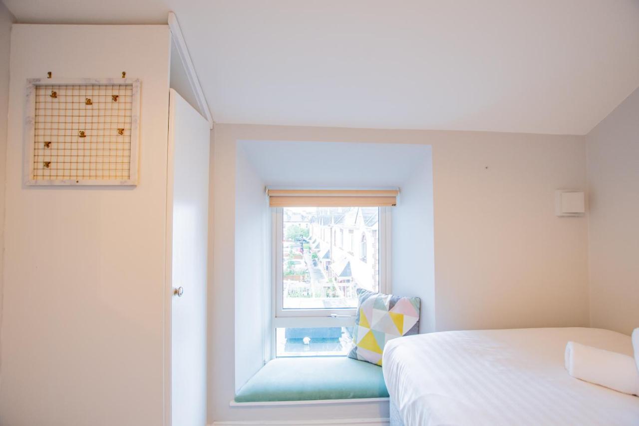 Cosy Retreat In The City Centre กัลเวย์ ภายนอก รูปภาพ